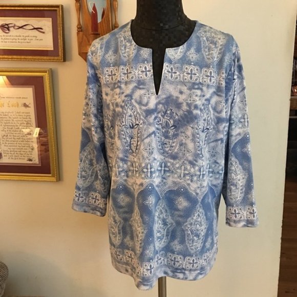 Cathy Daniels Beautiful Designed Blue Shirt size large (tags were removed) - Picture 1 of 3